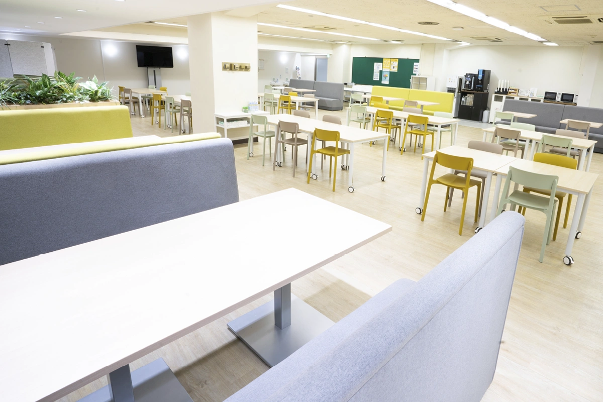 2024年にリニューアルした社員食堂「マメcafe」。