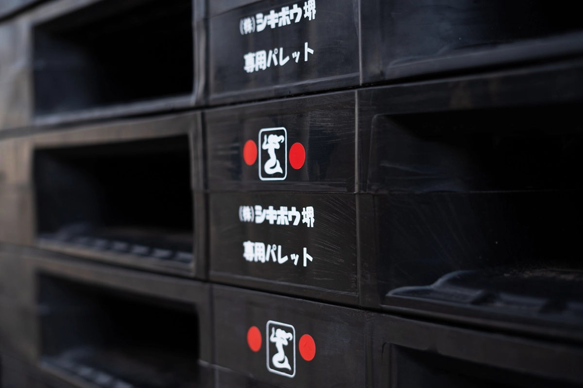 パレットにもマーメイドマーク。
